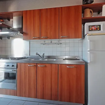 Two Olives Vrbnik (Primorje-Gorski Kotar)