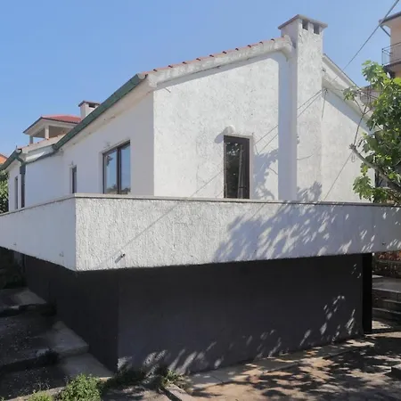 Holiday home Two Olives Vrbnik (Primorje-Gorski Kotar)