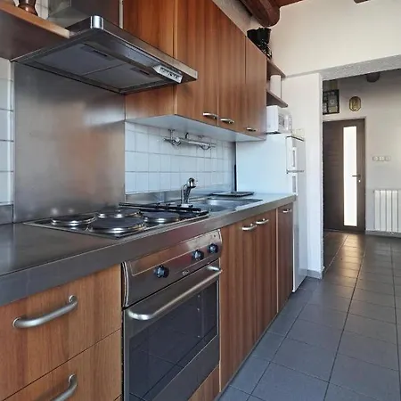 Two Olives * Vrbnik (Primorje-Gorski Kotar)