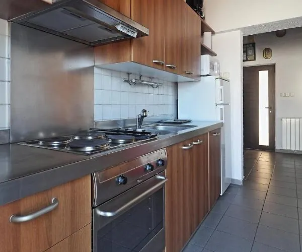 Two Olives * Vrbnik (Primorje-Gorski Kotar)